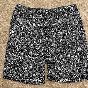 Nordstrom Caslon brumuda short. Like new condition